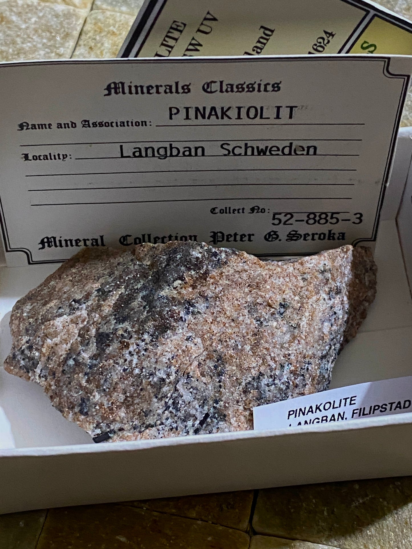 PINAKOLITE : LANGBAN, FILIPSTAD,VARMLAND, SWEDEN  60g MF4834