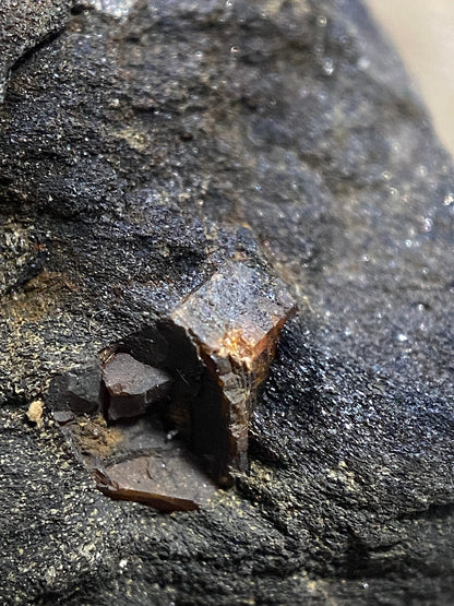 ALMANDINE IN BIOTITE SCHIST : STOLLBERG, KOPPARBERG, SWEDEN 127g. MF4835