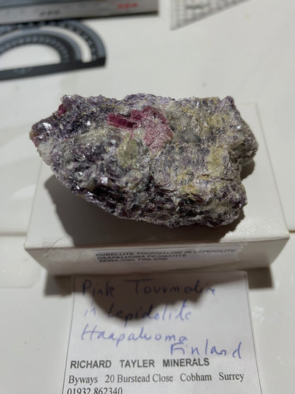 RUBELLITE TOURMALINE IN LEPIDOLITE [ETC] : HAAPALUOMA PEGMATITE, FINLAND  95g MF4836