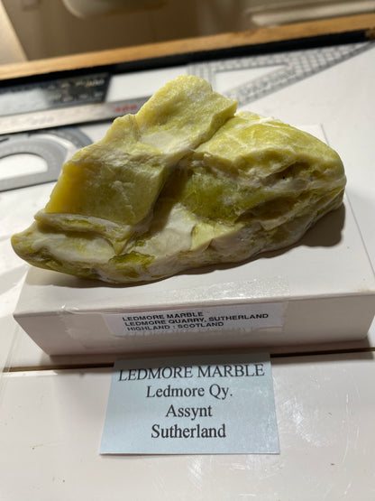 LEDMORE MARBLE : LEDMORE QUARRY, SUTHERLAND, SCOTLAND. 187g MF4843