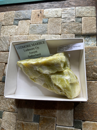 LEDMORE MARBLE : LEDMORE QUARRY, SUTHERLAND, SCOTLAND. 187g MF4843