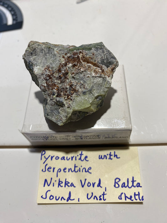PYROAURITE ON SERPENTINE :NIKKA VORD, UNST,SHETLAND, SCOTLAND 28g MF4845