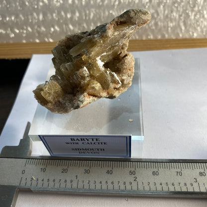 BARYTE ON CALCITE, PEAK HILL, SIDMOUTH, DEVON, ENGLAND. MF1573