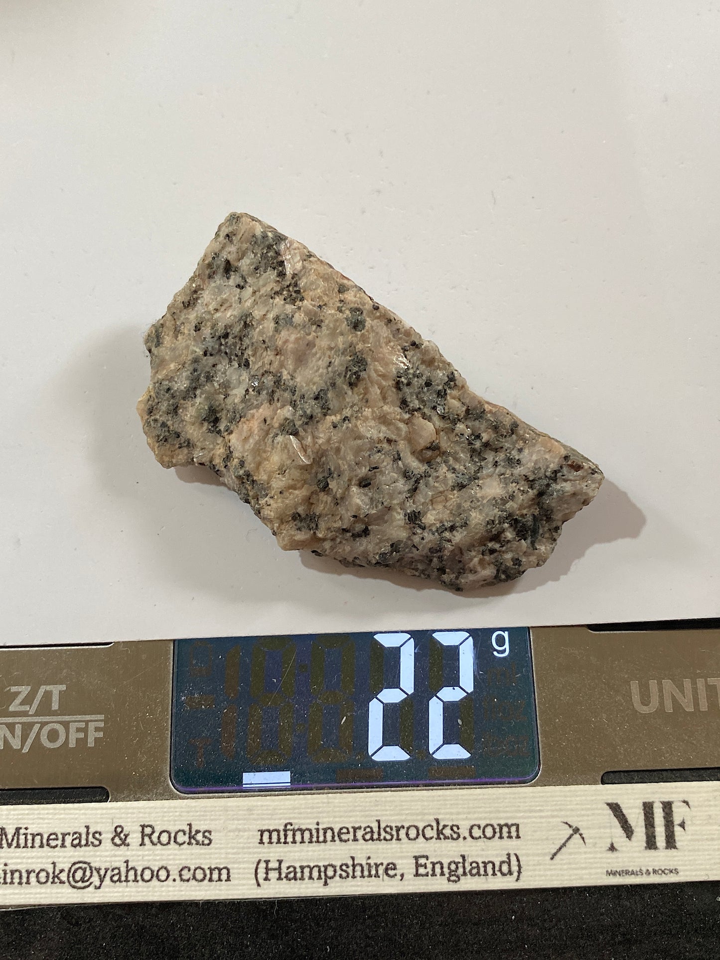 DALBEATTIE GRANITE : CRAIGNAIR QUARRY, DALBEATTIE, SCOTLAND  22g MF4847