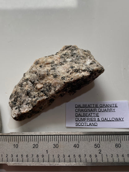 DALBEATTIE GRANITE : CRAIGNAIR QUARRY, DALBEATTIE, SCOTLAND  22g MF4847