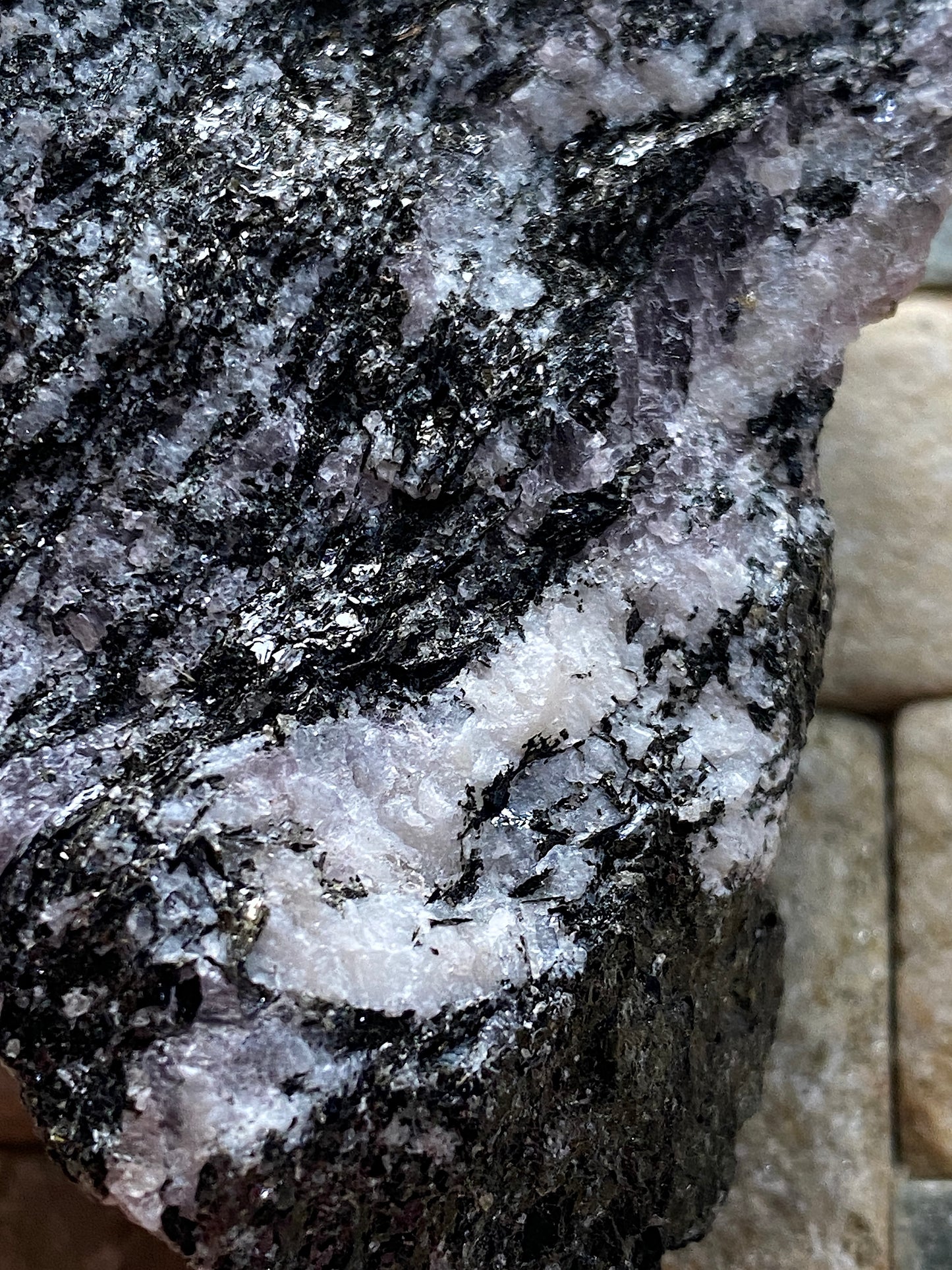 ANHYDRITE IN GNEISS : STRYN, VESTLAND, NORWAY  236g MF4849