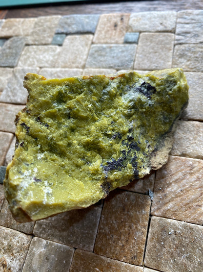 LIZARDITE : DYPINGDAL, SNARUM, NORWAY. 232g MF4851