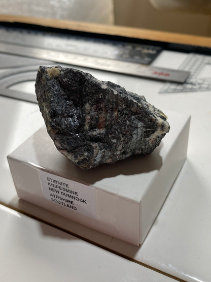 STIBNITE : KNIPES MINE, NEW CUMNOCK, AYRSHIRE, SCOTLAND. 110g MF4854