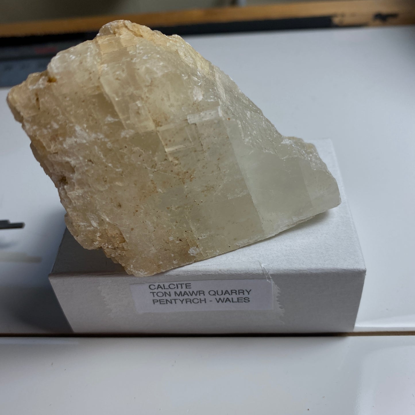 CALCITE - TON MAWR QUARRY, PENTYRCH, WALES  134g MF2122