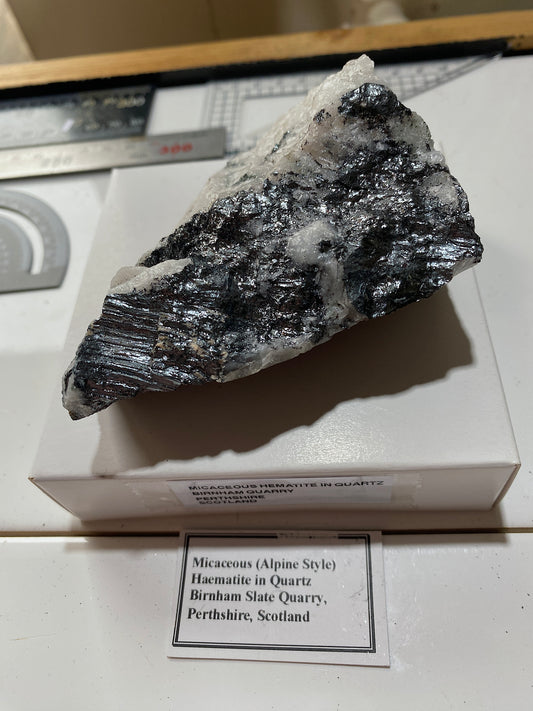 MICACEOUS HEMATITE IN QUARTZ : BIRNHAM QUARRY, PERTHSHIRE, SCOTLAND 256g MF4856