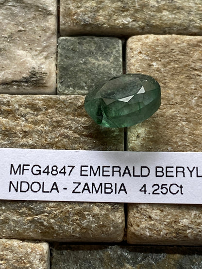 EMERALD BERYL NATURAL GEMSTONE : NDOLA, ZAMBIA. 4.25Ct MFG4847