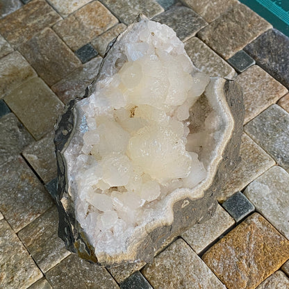 STILBITE GEODE - JALGAON DISTRICT, NASHIK, MAHARASHTRA, INDIA LARGE 380g MF2123