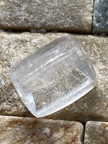 GOSHENITE BERYL GEMSTONE : ERONGO MOUNTAINS, NAMIBIA 14.60Ct MFG4849