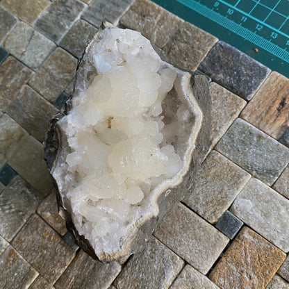 STILBITE GEODE - JALGAON DISTRICT, NASHIK, MAHARASHTRA, INDIA LARGE 380g MF2123