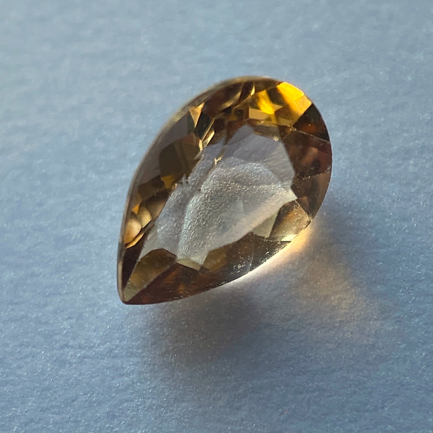 AXINITE NATURAL GEMSTONE - RAKWANA, RATNAPURA, SRI LANKA 0.5Ct MFG3196