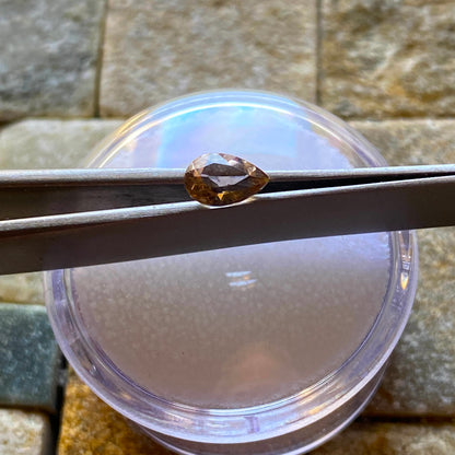 AXINITE NATURAL GEMSTONE - RAKWANA, RATNAPURA, SRI LANKA 0.5Ct MFG3196