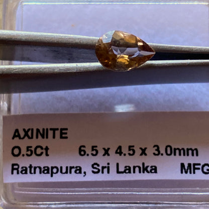AXINITE NATURAL GEMSTONE - RAKWANA, RATNAPURA, SRI LANKA 0.5Ct MFG3196