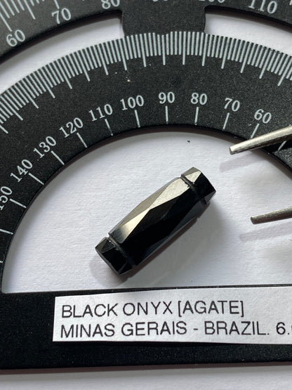 BLACK ONYX NATURAL GEMSTONE : MINAS GERAIS, BRAZIL. 6.65Ct. MFG4851