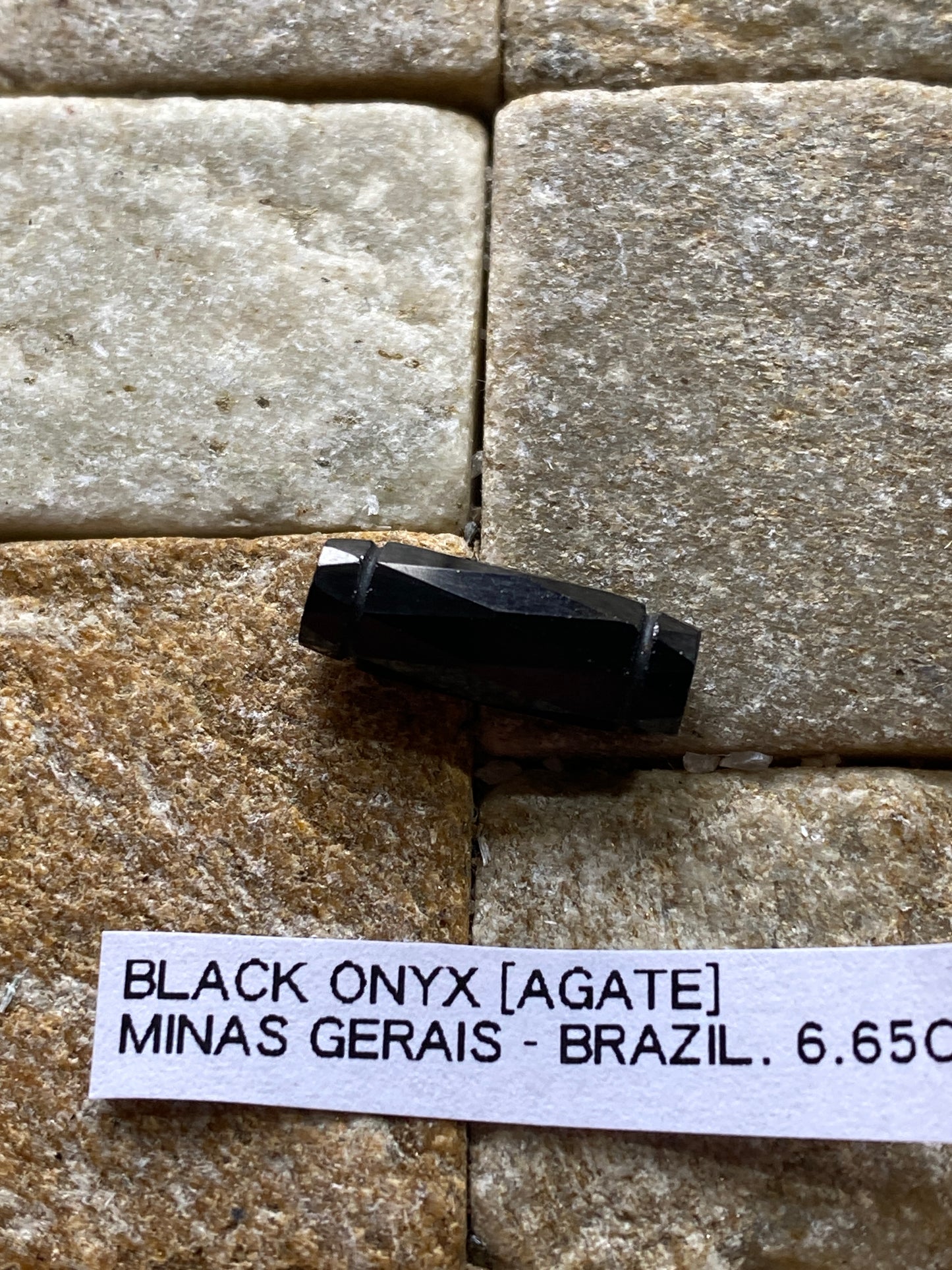 BLACK ONYX NATURAL GEMSTONE : MINAS GERAIS, BRAZIL. 6.65Ct. MFG4851