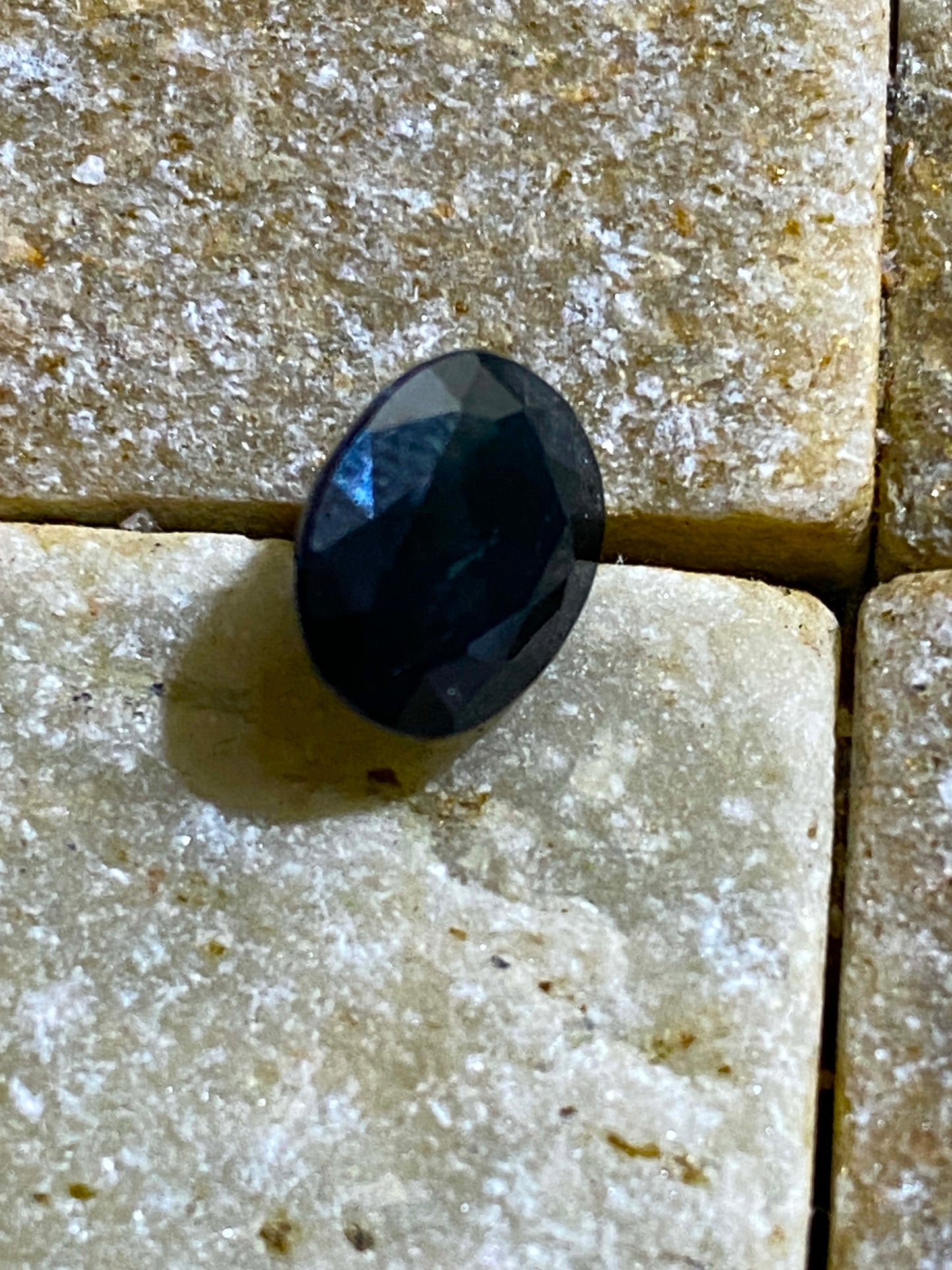 SAPPHIRE CORUNDUM NATURAL GEMSTONE : MOGOK, MANDALAY, MYANMAR 2.60Ct MFG4853