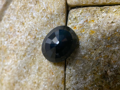 SAPPHIRE CORUNDUM NATURAL GEMSTONE : MOGOK, MANDALAY, MYANMAR 2.60Ct MFG4853