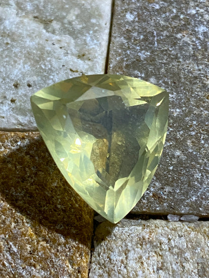 CITRINE QUARTZ NATURAL GEMSTONE : DIAMANTINA, MINAS GERAIS, BRAZIL 12.35Ct MFG4856