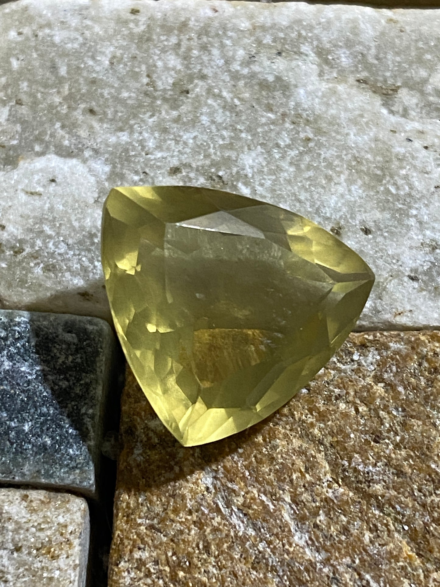 CITRINE QUARTZ NATURAL GEMSTONE : DIAMANTINA, BRAZIL 8.85Ct. MFG4857