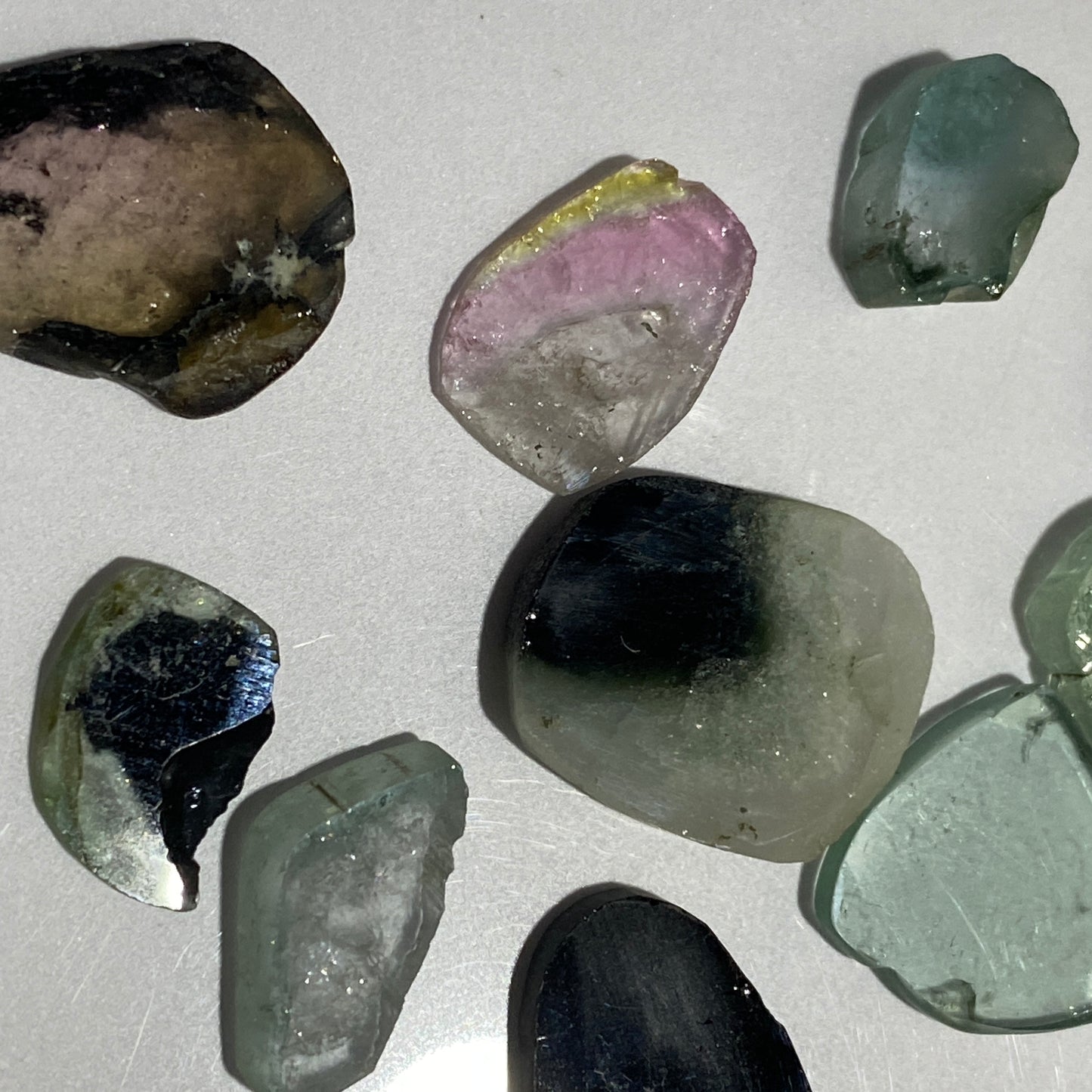 TOURMALINE GEMSTONE SLICES x 19 - MINAS GERAIS, BRAZIL  80Ct MFG3775