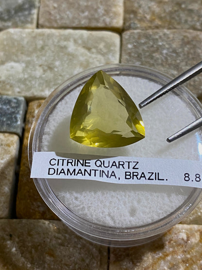 CITRINE QUARTZ NATURAL GEMSTONE : DIAMANTINA, BRAZIL 8.85Ct. MFG4857