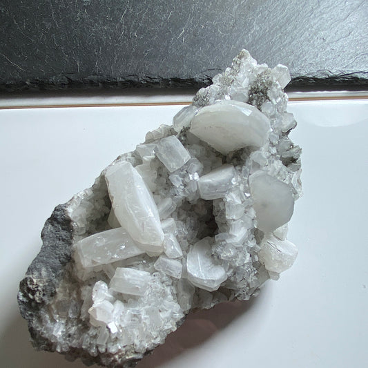 CALCITE CRYSTAL ASSEMBLAGE, NORTHERN CAPE, SOUTH AFRICA. SUBSTANTIAL 838g MF1594