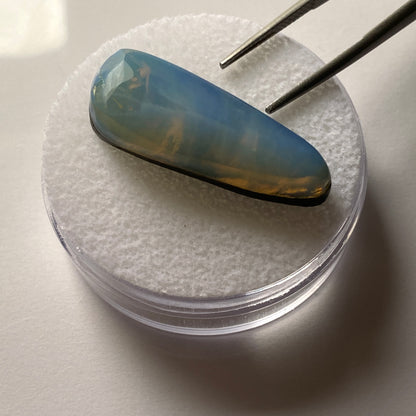 OPAL DOUBLET GEMSTONE - WESTERN AUSTRALIA. 29.40Ct MFG3897