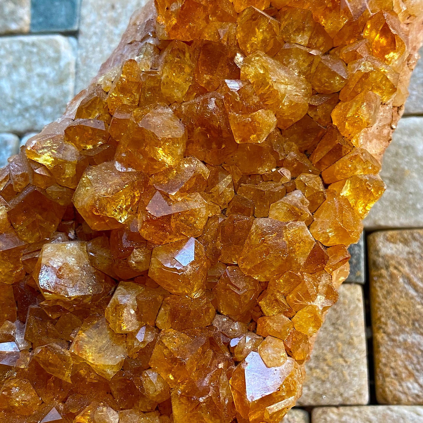 CITRINE QUARTZ LARGE SPECIMEN FROM IRAI, BRAZIL. 620g MF2144