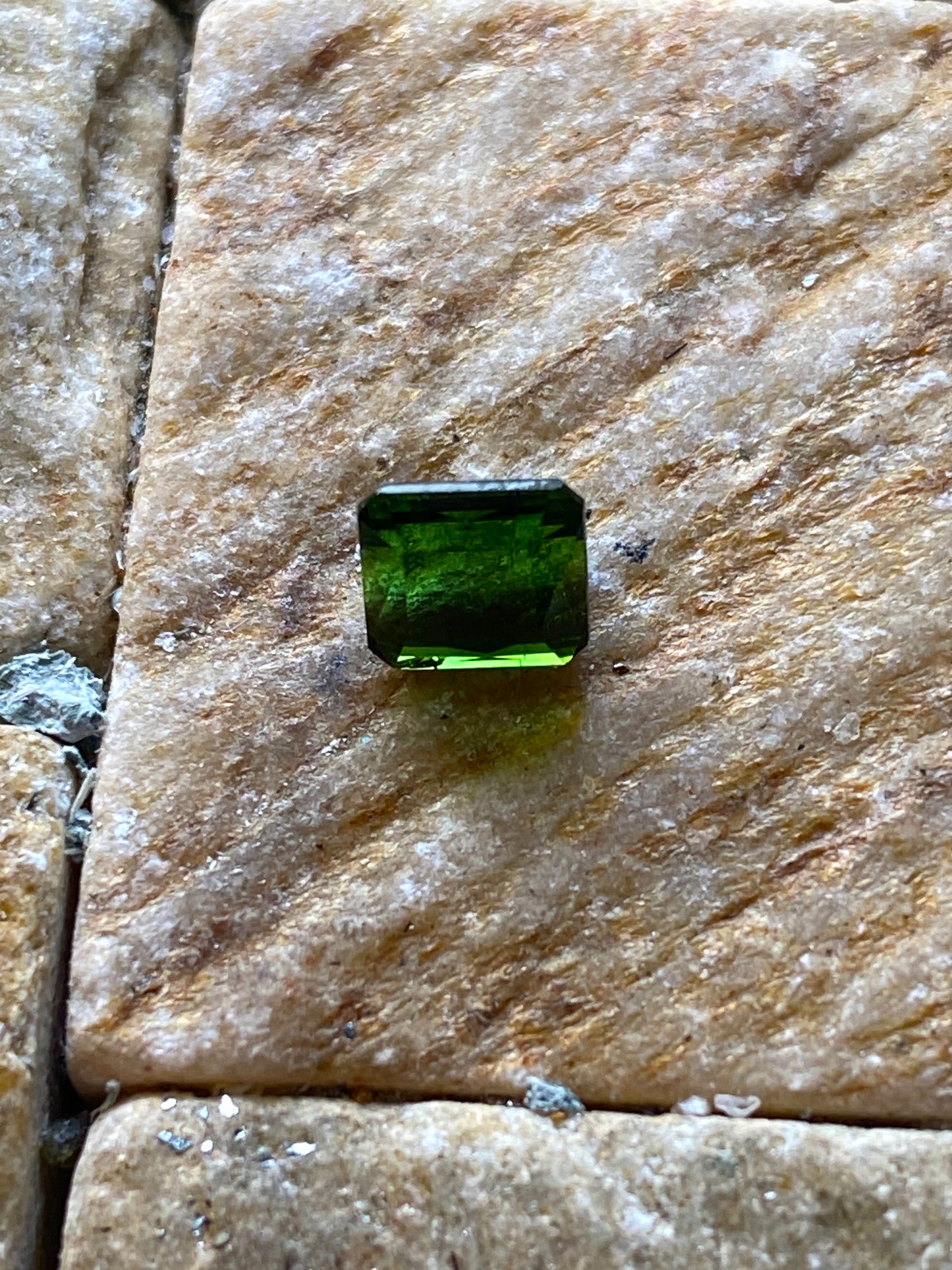 TOURMALINE NATURAL GEMSTONE : SANTA ROSA MINE, MINAS GERAIS, BRAZIL 1.00Ct MFG4861