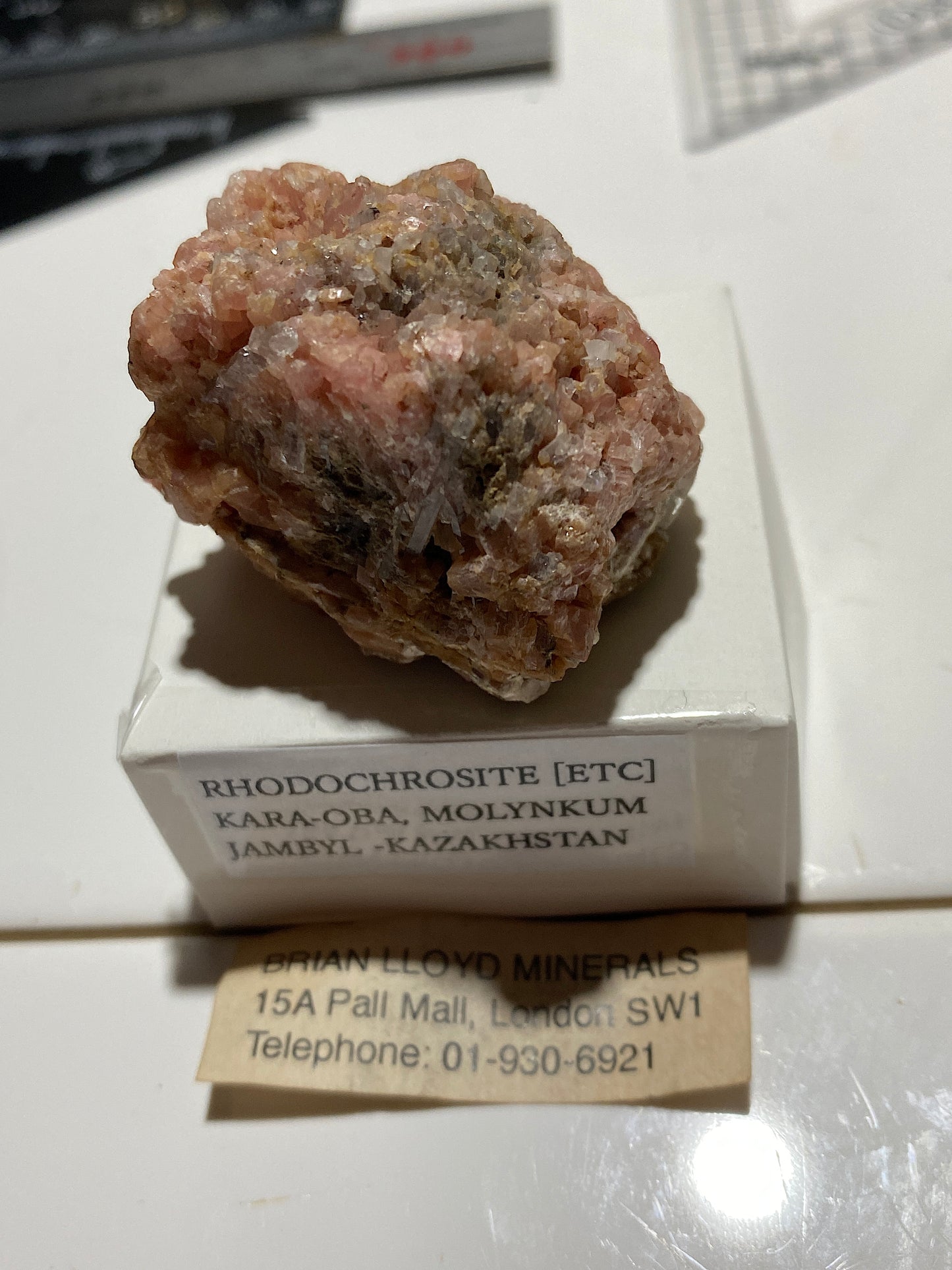 RHODOCHROSITE [ETC] : KARA-OBA, JAMBYL REGION, KAZAKHSTAN 61g MF4783