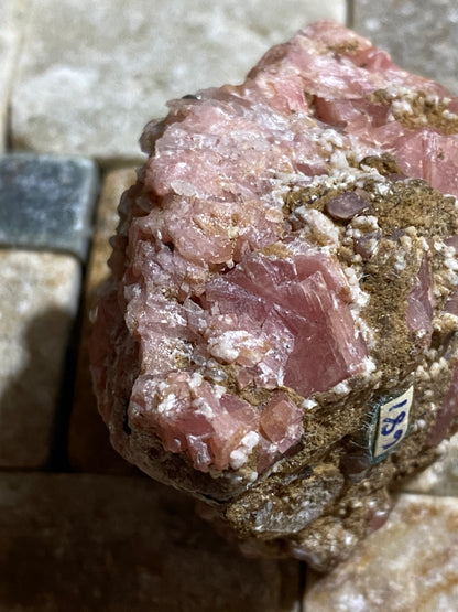 RHODOCHROSITE [ETC] : KARA-OBA, JAMBYL REGION, KAZAKHSTAN 61g MF4783