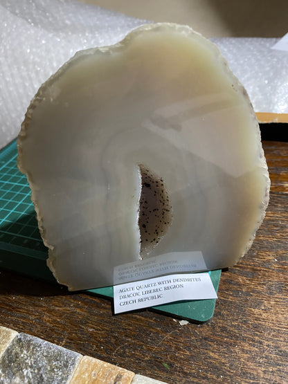 AGATE QUARTZ WITH DENDRITES : DRACOV, LIBEREC REGION, CZECH REPUBLIC 1195g MF4745