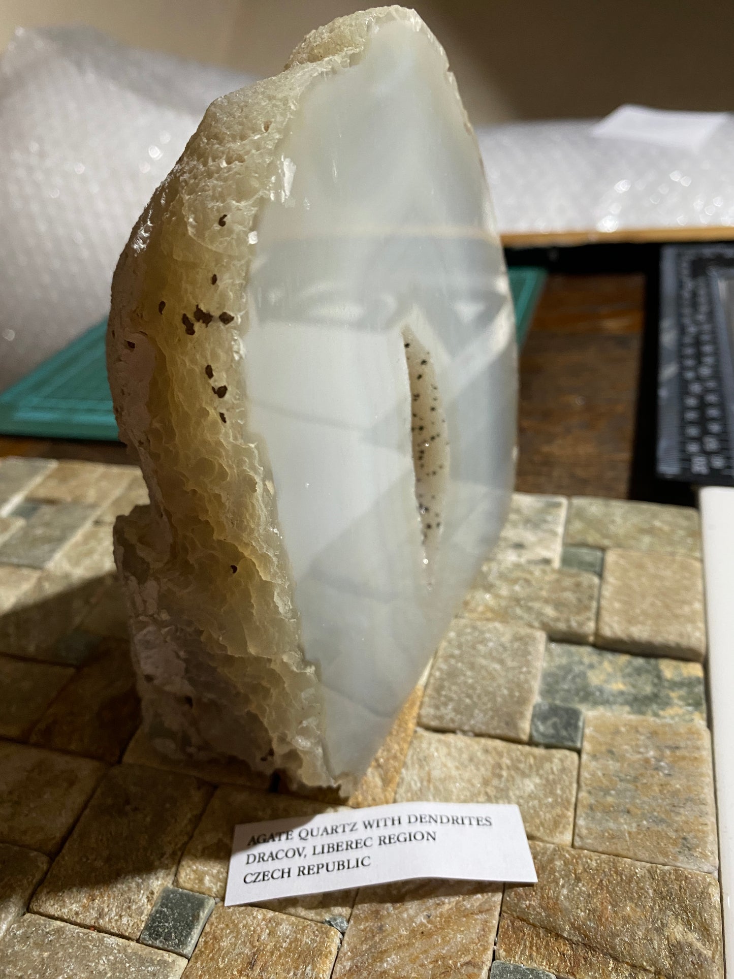 AGATE QUARTZ WITH DENDRITES : DRACOV, LIBEREC REGION, CZECH REPUBLIC 1195g MF4745