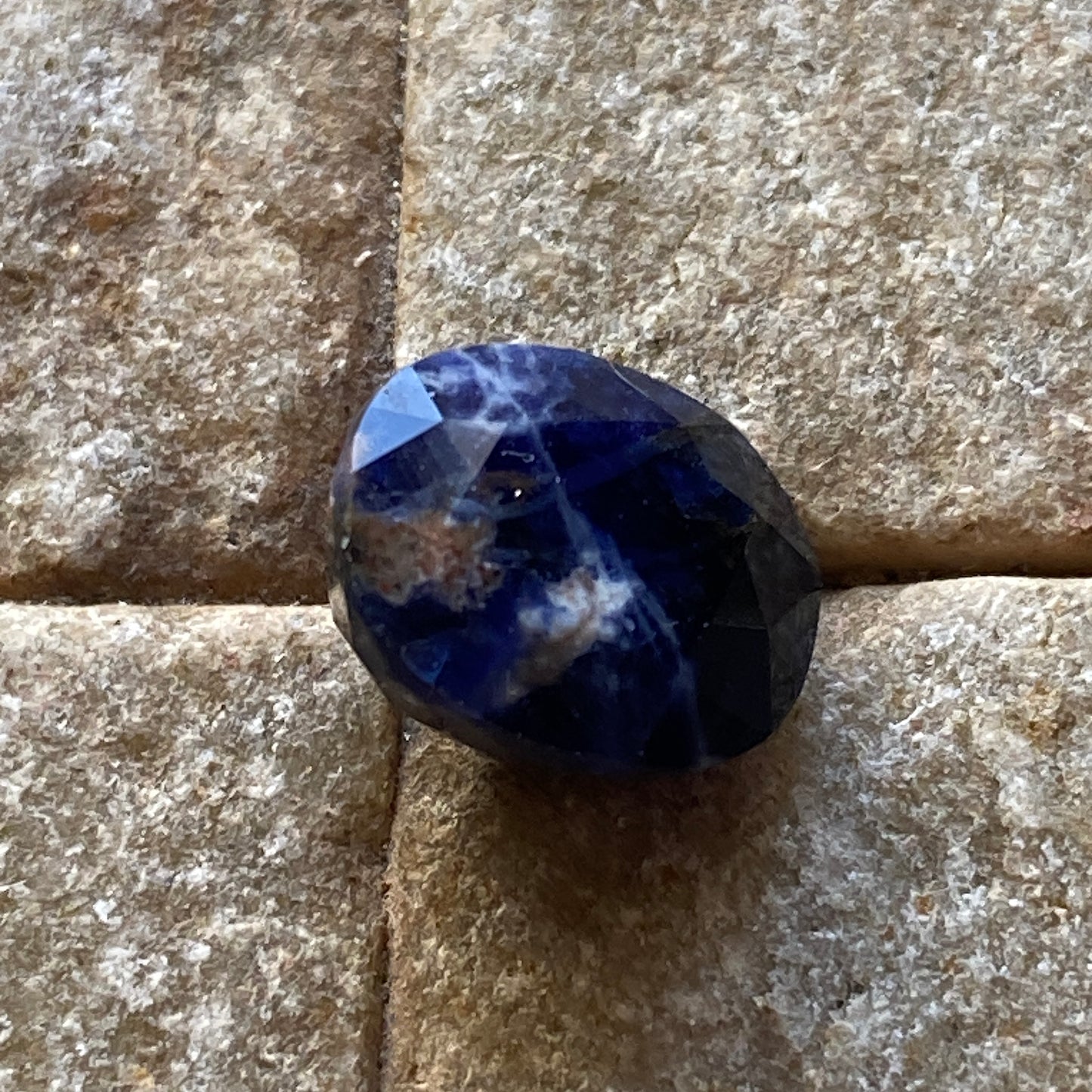 SODALITE NATURAL MINED GEMSTONE - KOKSHA VALLEY, AFGHANISTAN 4.15Ct MFG3660