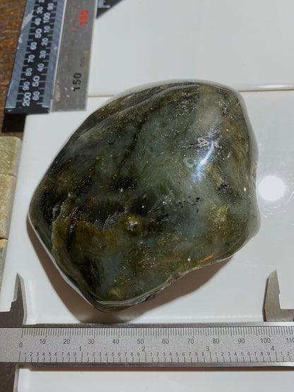 LABRADORITE [ ANORTHITE PLAGIOCLASE] : LAURENTIDES, CANADA  547g MF4748
