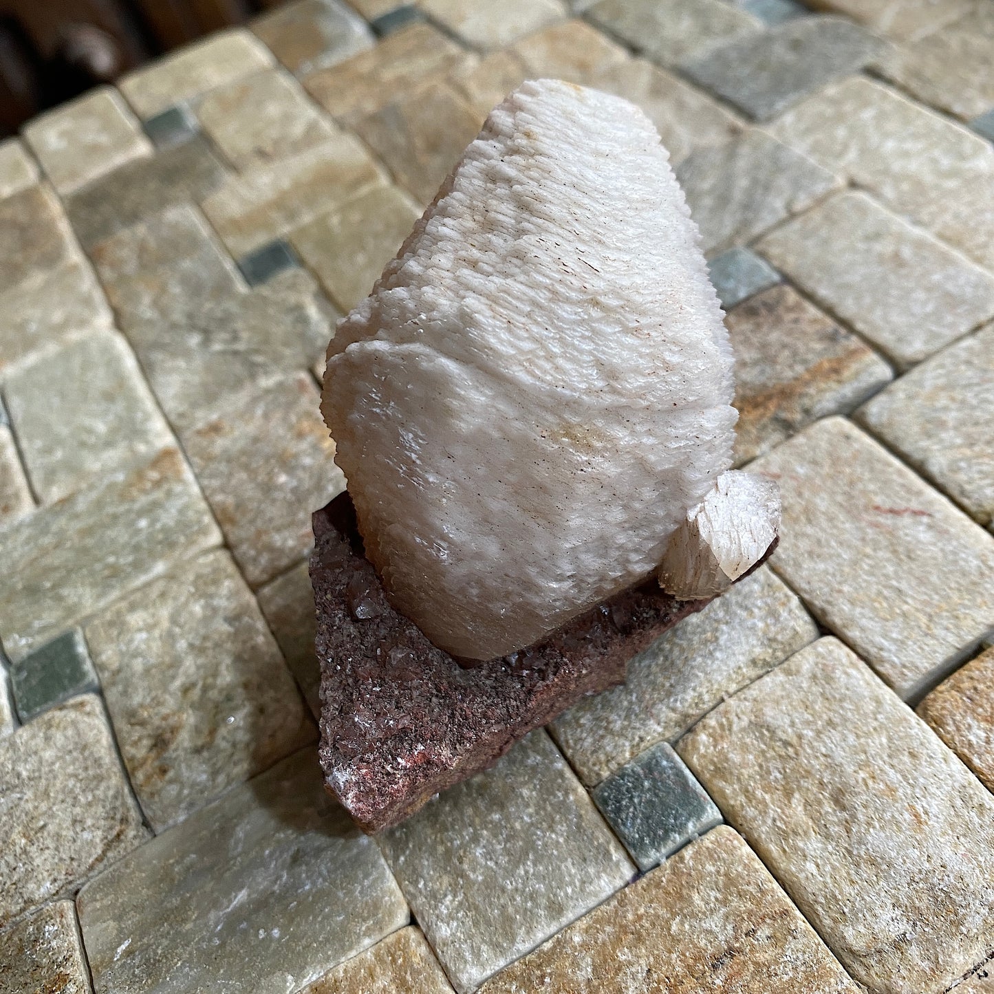 CALCITE - TAFF'S WELL QUARRY, PENTYRCH, WALES 147g. MF2143