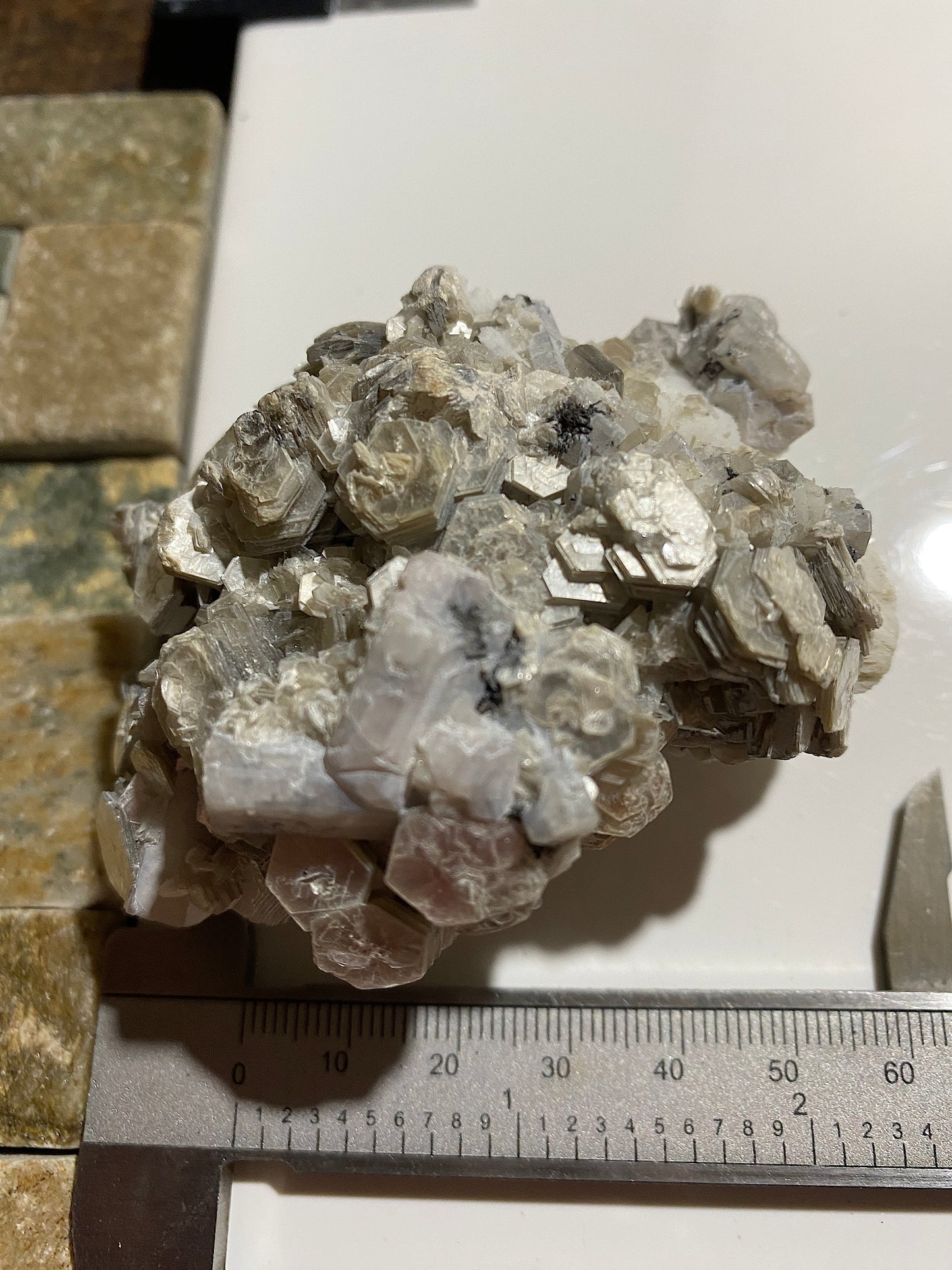 MUSCOVITE WITH MINOR SCHORL : HAROMOSH MTS, GILGIT-BALTISTAN, PAKISTAN 145g MF4750