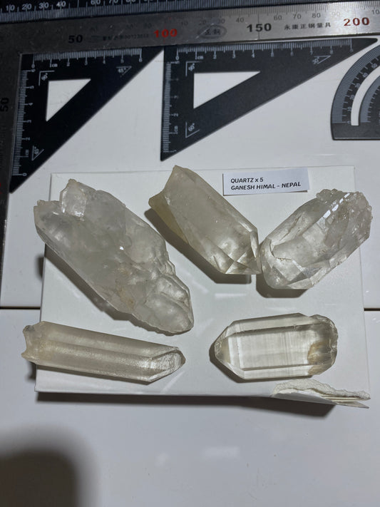 QUARTZ NATURAL CRYSTAL x 5 :  GANESH HIMAL, NEPAL, ASIA 155g. MF4755