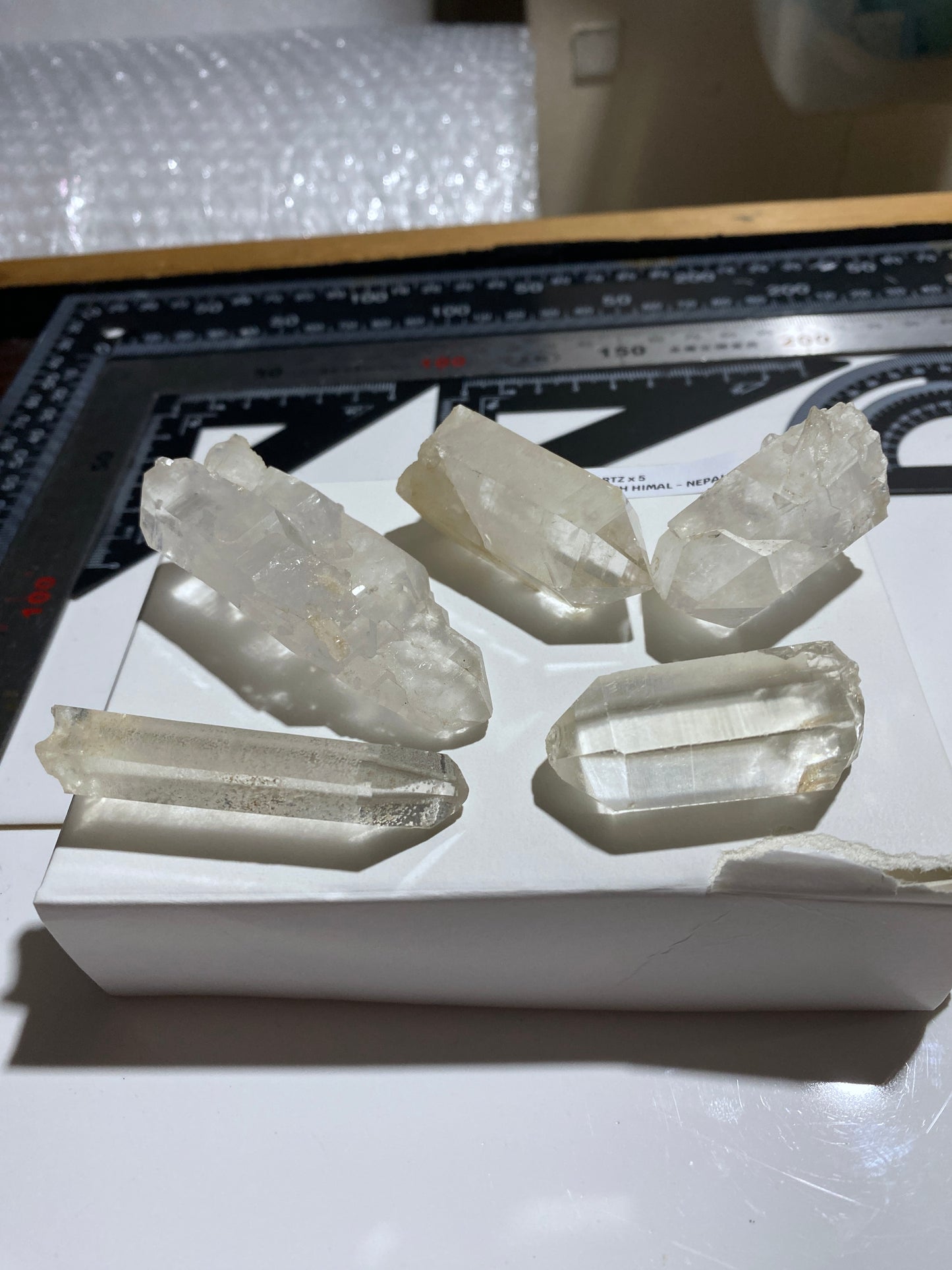 QUARTZ NATURAL CRYSTAL x 5 :  GANESH HIMAL, NEPAL, ASIA 155g. MF4755