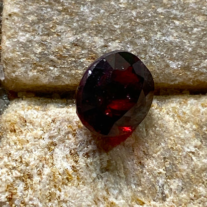 RHODOLITE GARNET NATURAL GEMSTONE - UMBA RIVER, TANGA REGION, TANZANIA 1.41Ct MFG3695