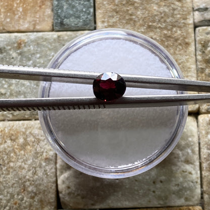 RHODOLITE GARNET NATURAL GEMSTONE - UMBA RIVER, TANGA REGION, TANZANIA 1.41Ct MFG3695