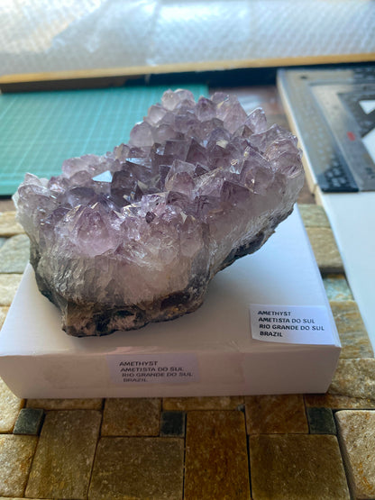 AMETHYST CRYSTAL ASSEMBLAGE : AMETISTA DO SUL, RIO GRANDE DO SUL, BRAZIL 684g MF4757