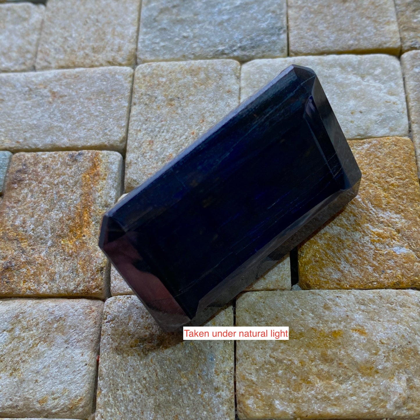 SAPPHIRE CORUNDUM NATURAL MINED - SOUTH AFRICA - MASSIVE 285Ct  MFG5085