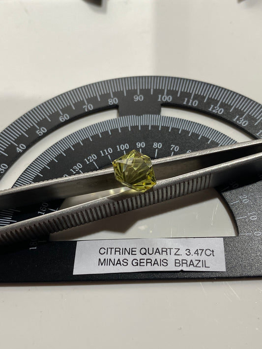 CITRINE QUARTZ NATURAL GEMSTONE : ARACUAI, MINAS GERAIS, BRAZIL. 3.40Ct MFG4873