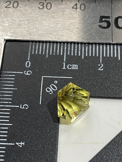 CITRINE QUARTZ NATURAL GEMSTONE : ARACUAI, MINAS GERAIS, BRAZIL. 3.40Ct MFG4873