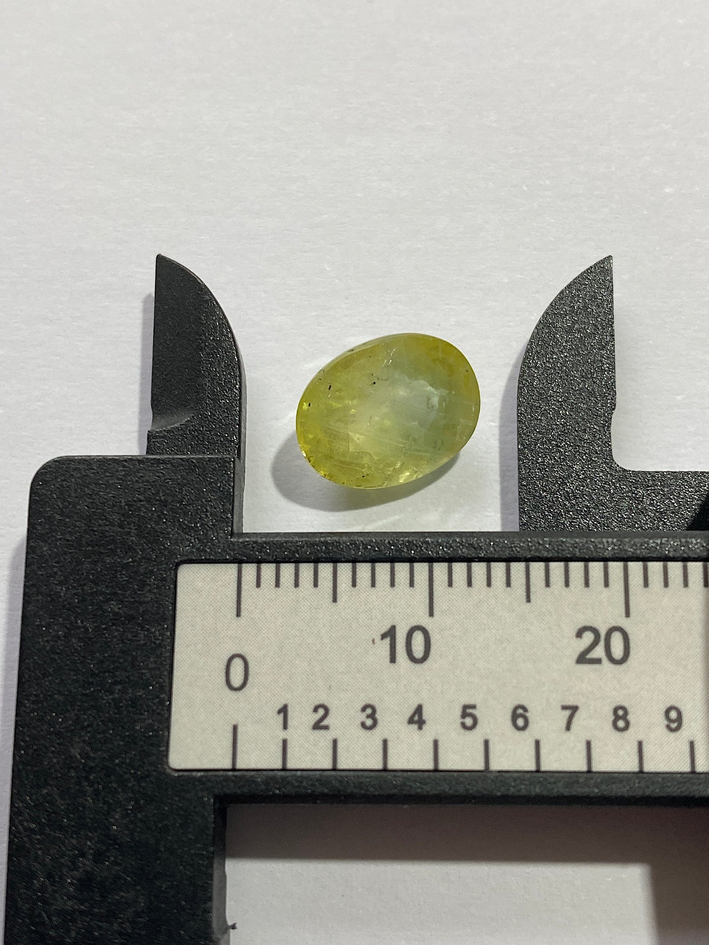 SAPPHIRE NATURAL GEMSTONE :  TAPLEJUNG, PRASESH, NEPAL  4.43Ct MFG4870